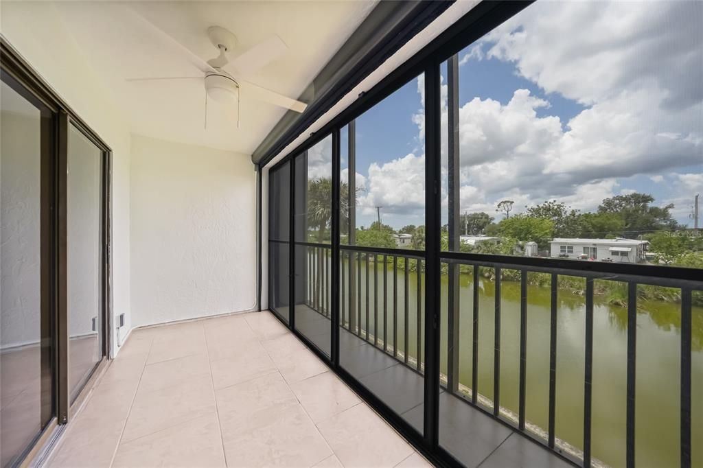 Под контрактом: $148,500 (2 спален, 2 ванн, 1240 Квадратных фут)