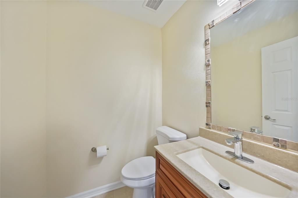 Под контрактом: $148,500 (2 спален, 2 ванн, 1240 Квадратных фут)