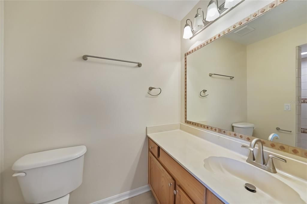 Под контрактом: $148,500 (2 спален, 2 ванн, 1240 Квадратных фут)