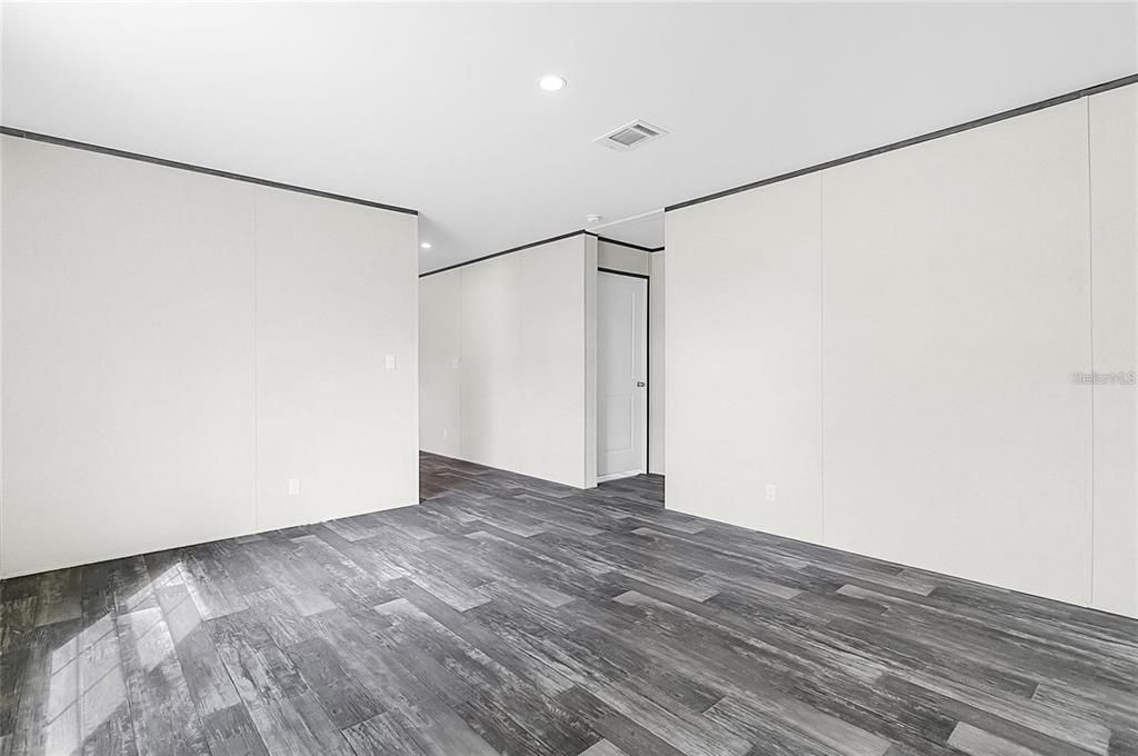 待售: $310,000 (3 贝兹, 2 浴室, 1560 平方英尺)