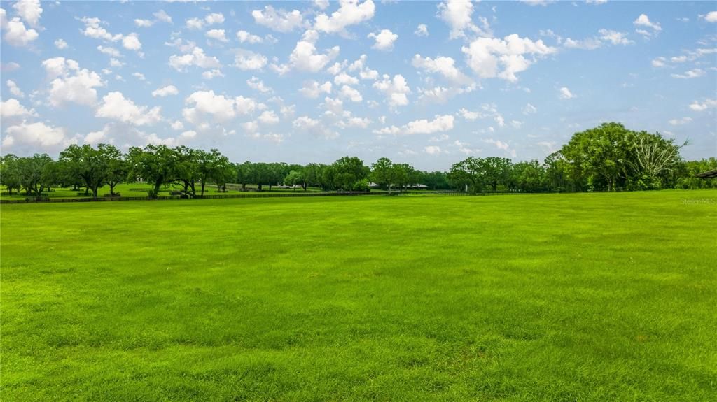 待售: $7,125,000 (95.69 acres)