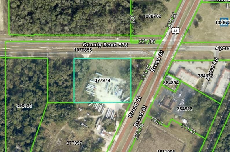 На продажу: $2,490,000 (3.60 acres)