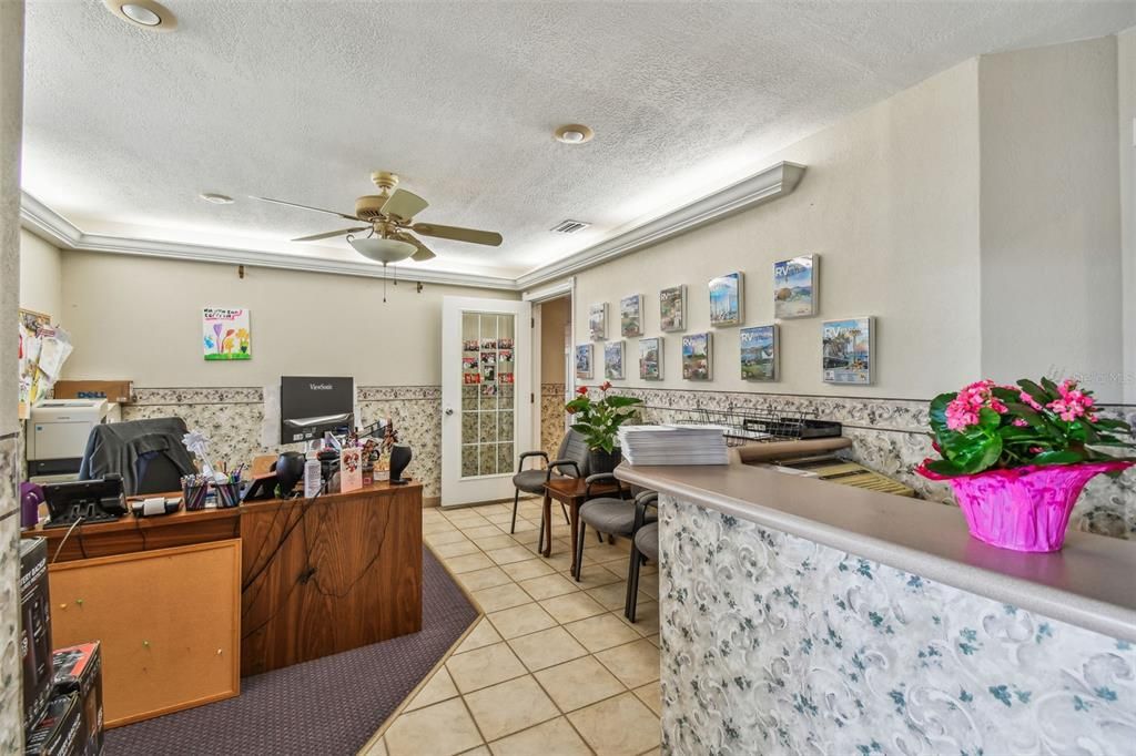 合同活跃: $1,700,000 (0 贝兹, 0 浴室, 2362 平方英尺)