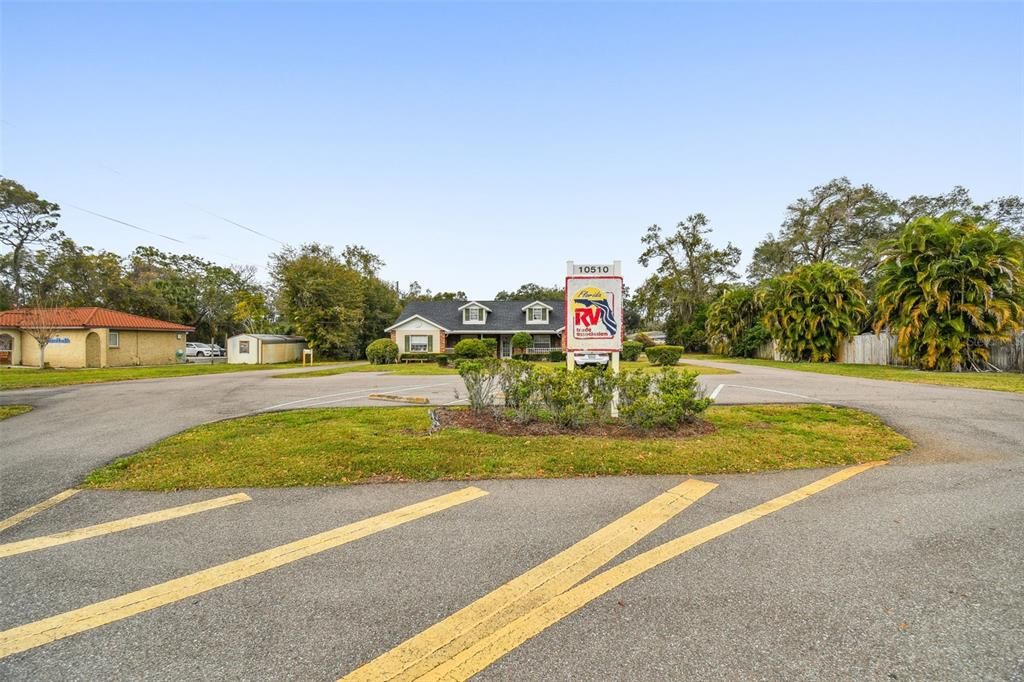 合同活跃: $1,700,000 (0 贝兹, 0 浴室, 2362 平方英尺)