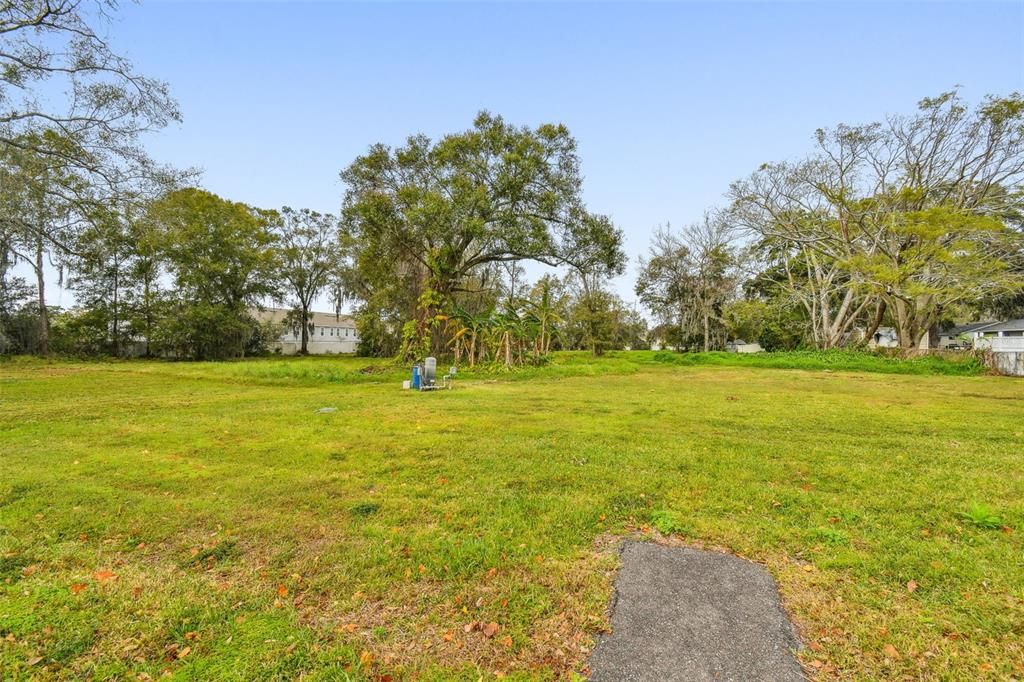 合同活跃: $1,700,000 (0 贝兹, 0 浴室, 2362 平方英尺)