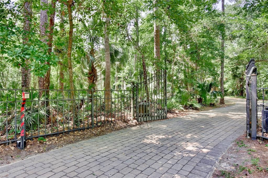 En Venta: $5,800,000 (4 camas, 2 baños, 3731 Pies cuadrados)