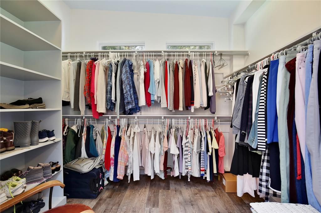 En Venta: $5,800,000 (4 camas, 2 baños, 3731 Pies cuadrados)