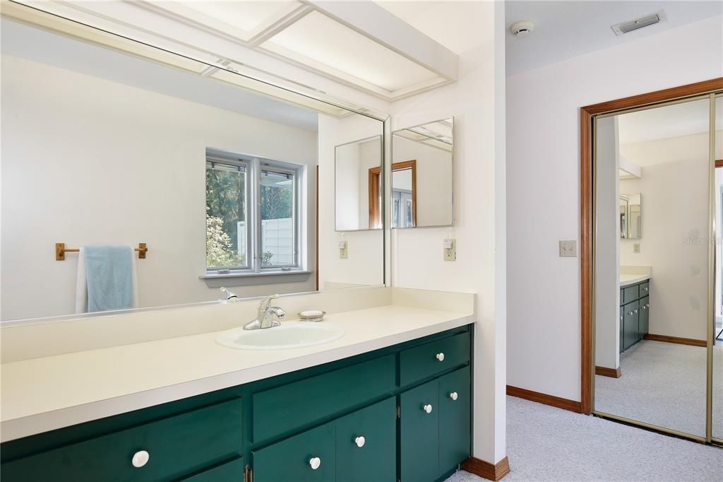 En Venta: $5,800,000 (4 camas, 2 baños, 3731 Pies cuadrados)