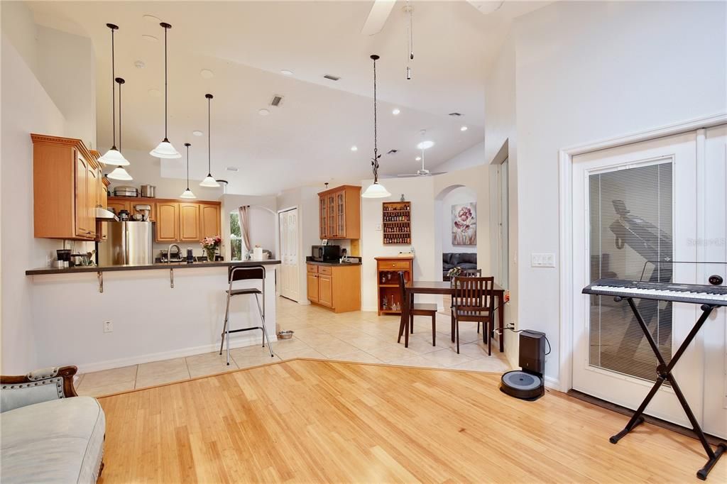 En Venta: $5,800,000 (4 camas, 2 baños, 3731 Pies cuadrados)