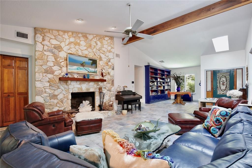 En Venta: $5,800,000 (4 camas, 2 baños, 3731 Pies cuadrados)