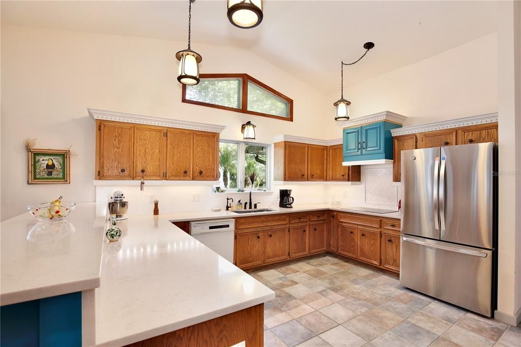 En Venta: $5,800,000 (4 camas, 2 baños, 3731 Pies cuadrados)