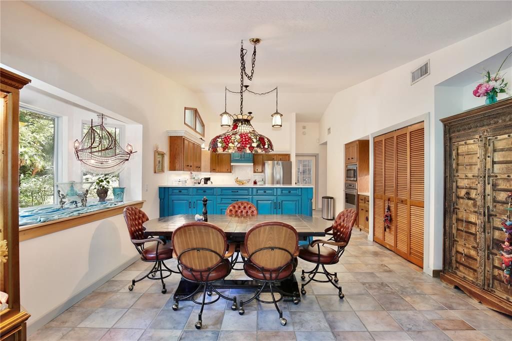 En Venta: $5,800,000 (4 camas, 2 baños, 3731 Pies cuadrados)