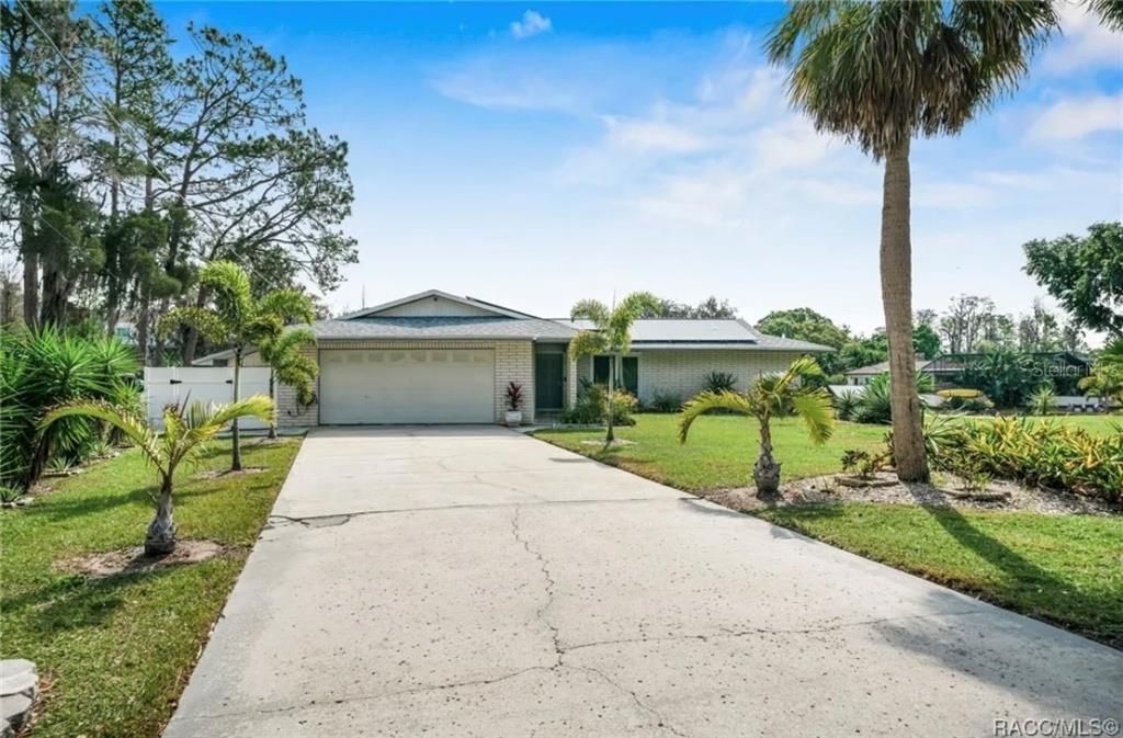 Vendido Recientemente: $940,000 (3 camas, 2 baños, 2055 Pies cuadrados)