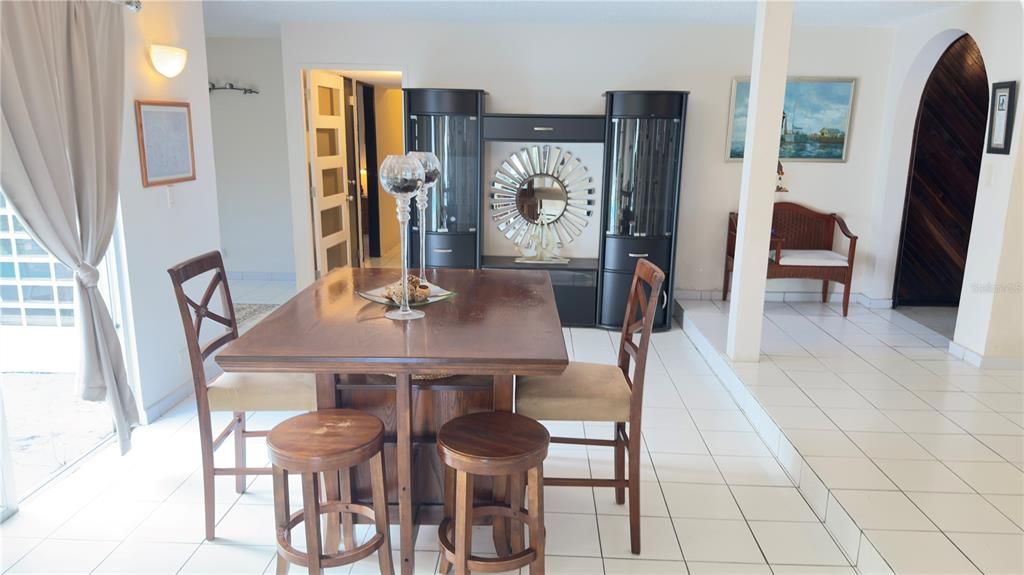 For Sale: $630,000 (5 beds, 3 baths, 2691 Square Feet)