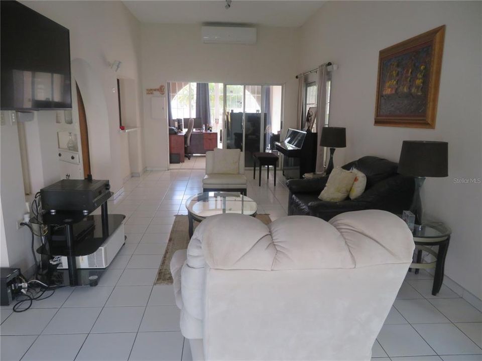 For Sale: $630,000 (5 beds, 3 baths, 2691 Square Feet)