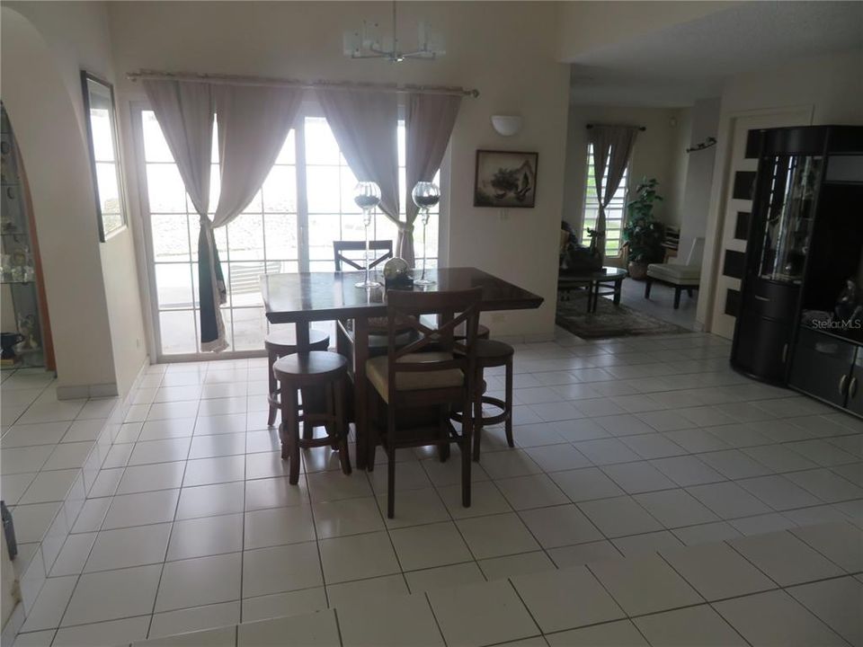 For Sale: $630,000 (5 beds, 3 baths, 2691 Square Feet)