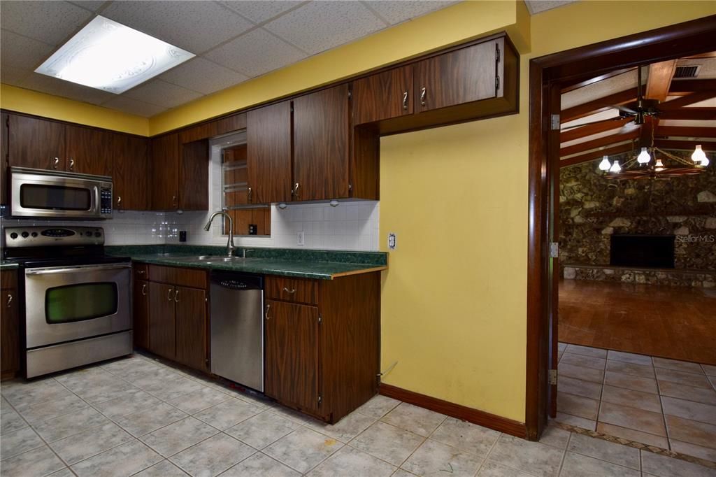 For Sale: $650,000 (3 beds, 2 baths, 2080 Square Feet)