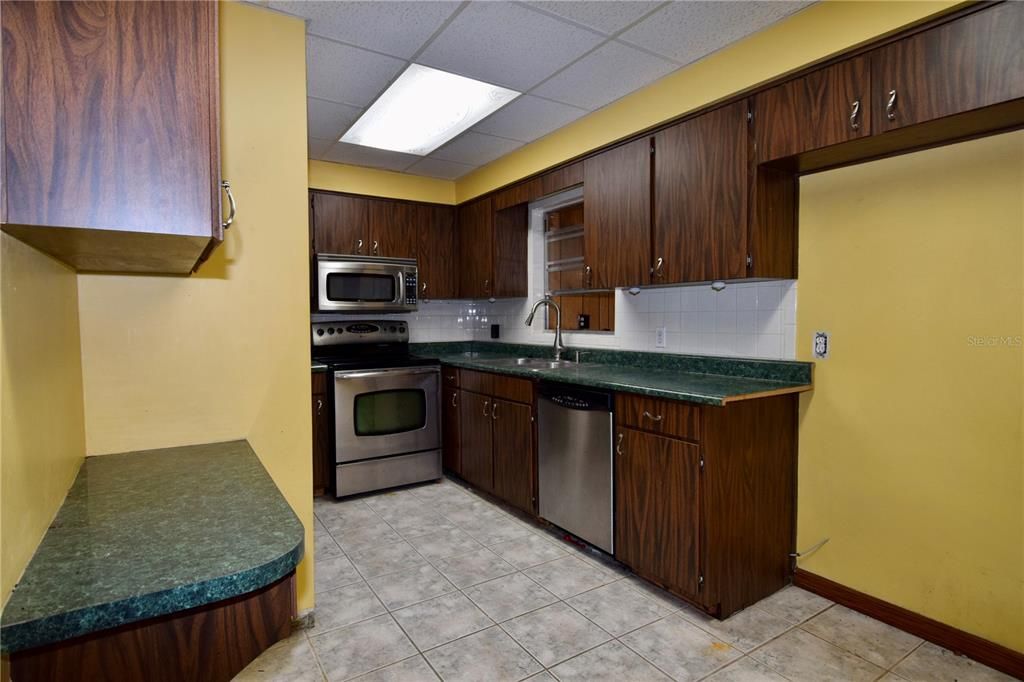 For Sale: $650,000 (3 beds, 2 baths, 2080 Square Feet)