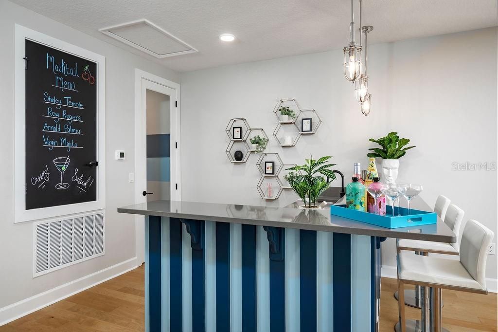 For Sale: $1,399,000 (5 beds, 4 baths, 3978 Square Feet)