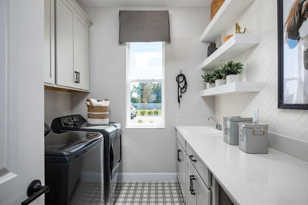 For Sale: $1,399,000 (5 beds, 4 baths, 3978 Square Feet)