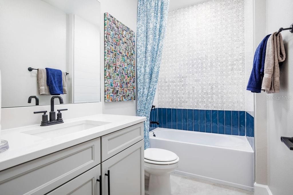 For Sale: $1,399,000 (5 beds, 4 baths, 3978 Square Feet)