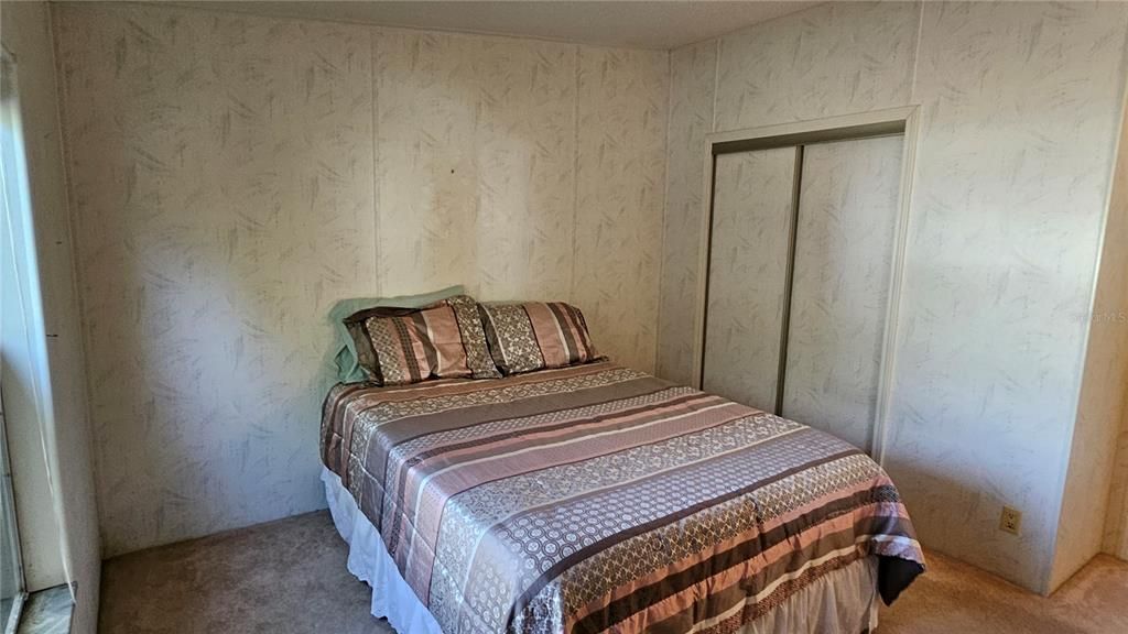 Activo con contrato: $215,000 (3 camas, 2 baños, 1698 Pies cuadrados)