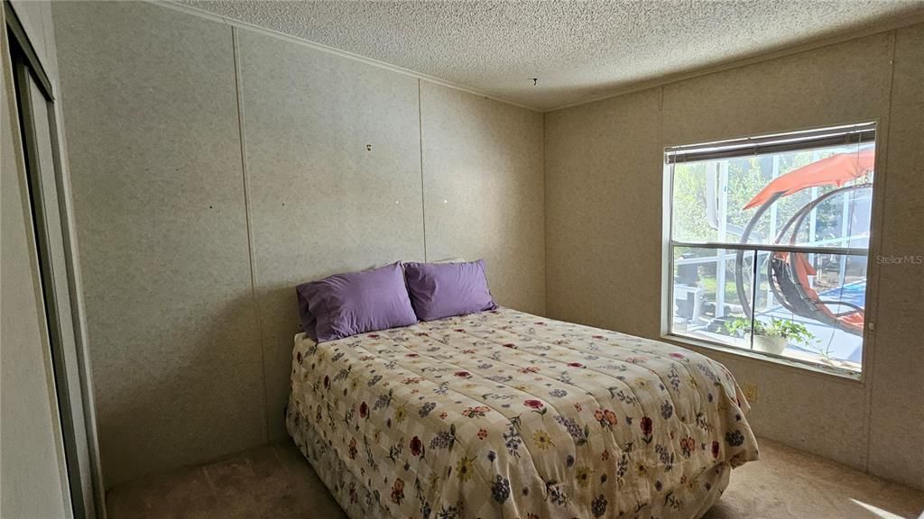 Activo con contrato: $215,000 (3 camas, 2 baños, 1698 Pies cuadrados)