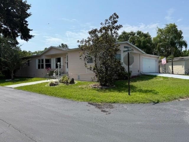 Activo con contrato: $215,000 (3 camas, 2 baños, 1698 Pies cuadrados)