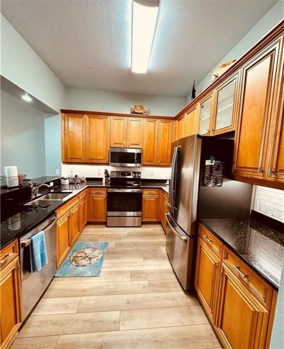 待售: $425,000 (2 贝兹, 2 浴室, 1759 平方英尺)