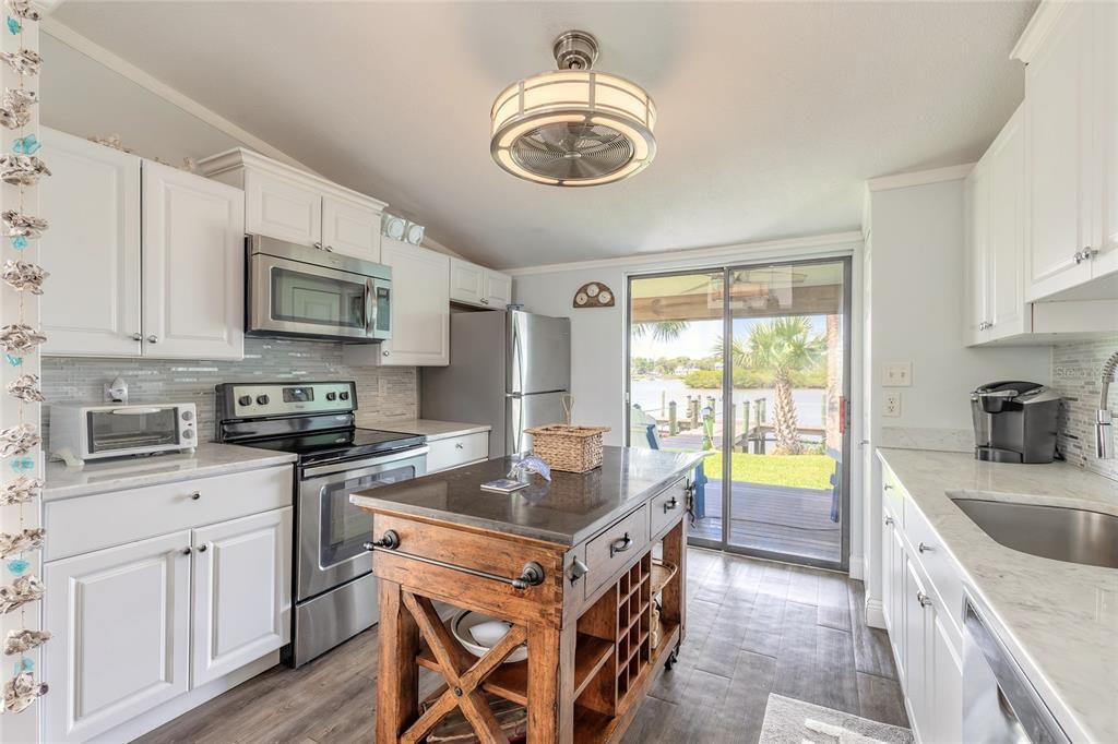 En Venta: $499,000 (2 camas, 2 baños, 888 Pies cuadrados)