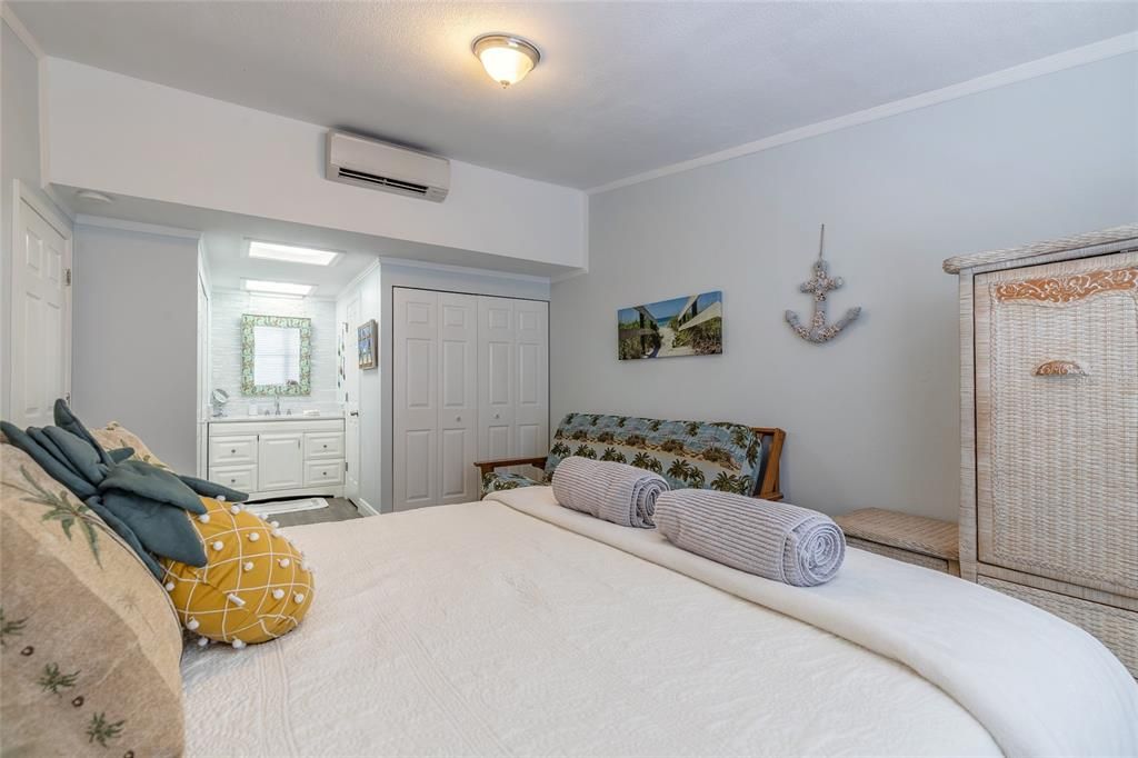 En Venta: $499,000 (2 camas, 2 baños, 888 Pies cuadrados)