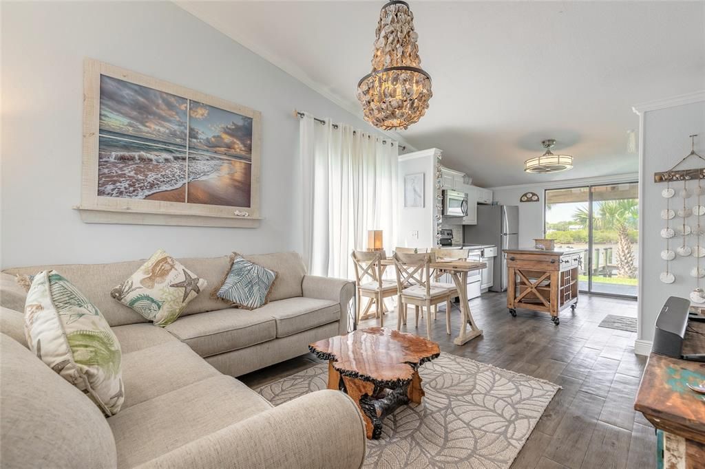 En Venta: $499,000 (2 camas, 2 baños, 888 Pies cuadrados)