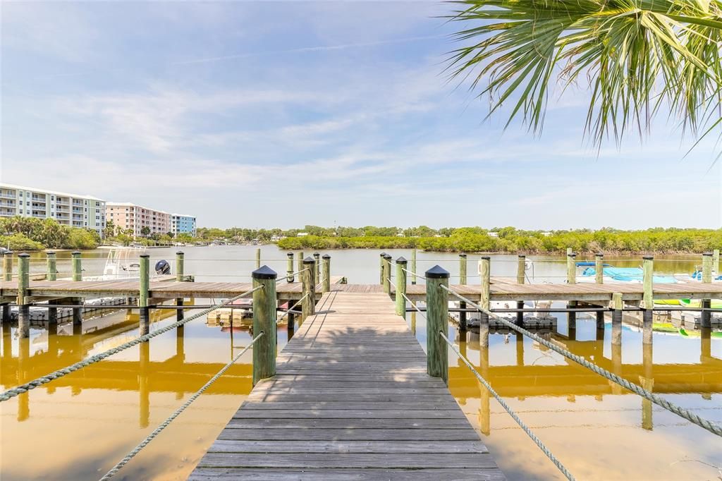 En Venta: $499,000 (2 camas, 2 baños, 888 Pies cuadrados)