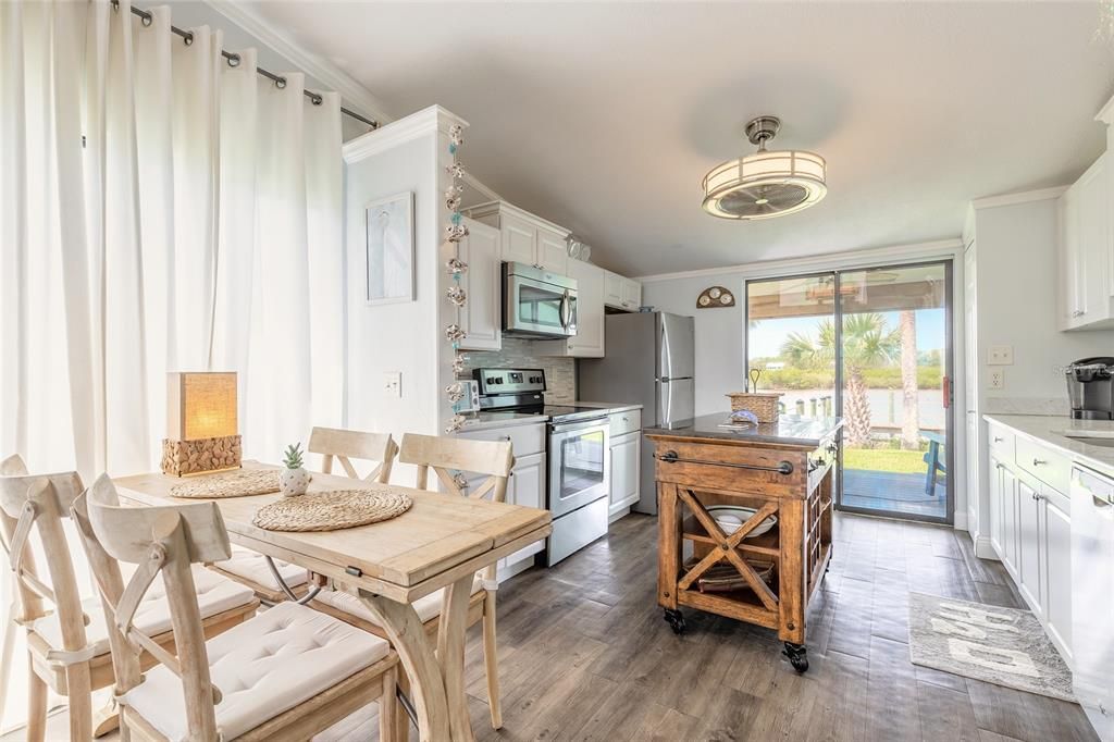 En Venta: $499,000 (2 camas, 2 baños, 888 Pies cuadrados)