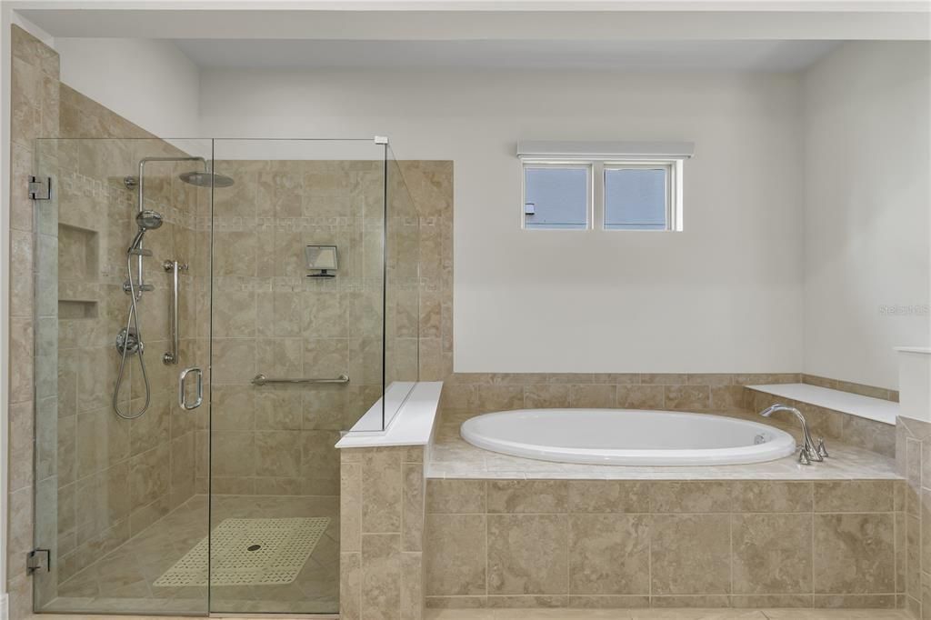 待售: $1,100,000 (4 贝兹, 4 浴室, 3197 平方英尺)