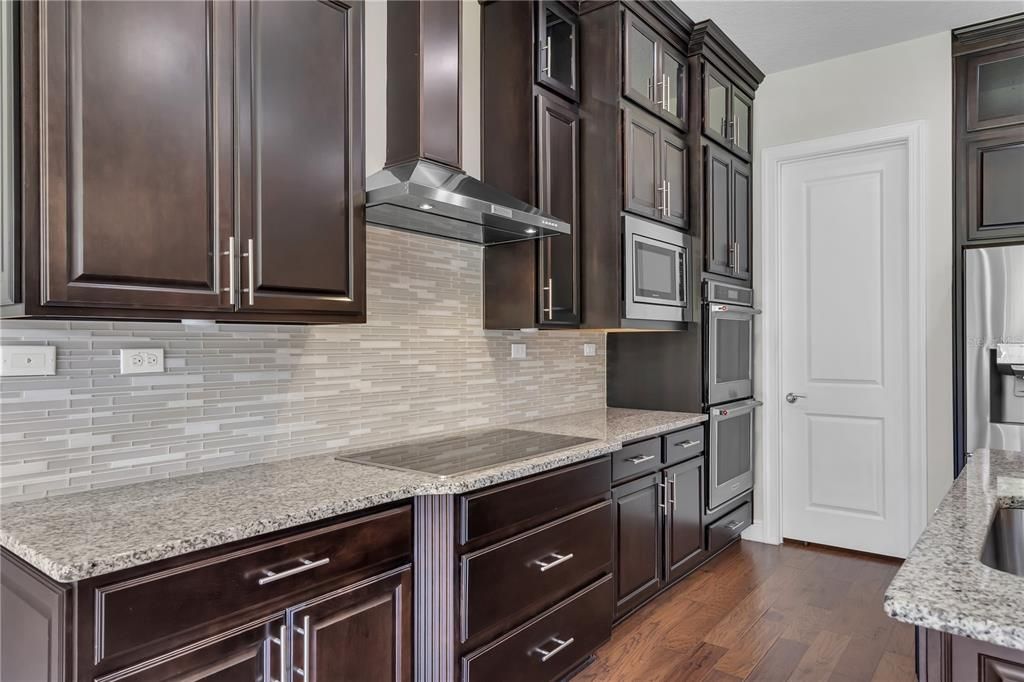 待售: $1,100,000 (4 贝兹, 4 浴室, 3197 平方英尺)