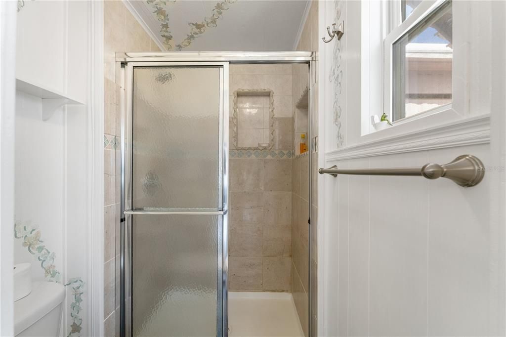 Activo con contrato: $129,000 (2 camas, 2 baños, 1200 Pies cuadrados)