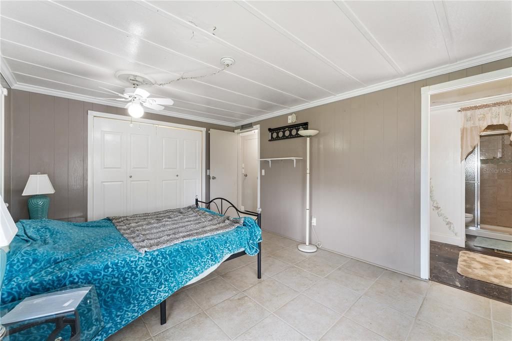 Activo con contrato: $129,000 (2 camas, 2 baños, 1200 Pies cuadrados)