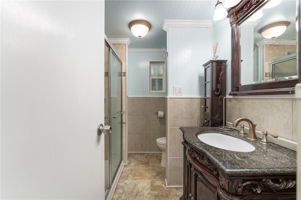 Activo con contrato: $129,000 (2 camas, 2 baños, 1200 Pies cuadrados)