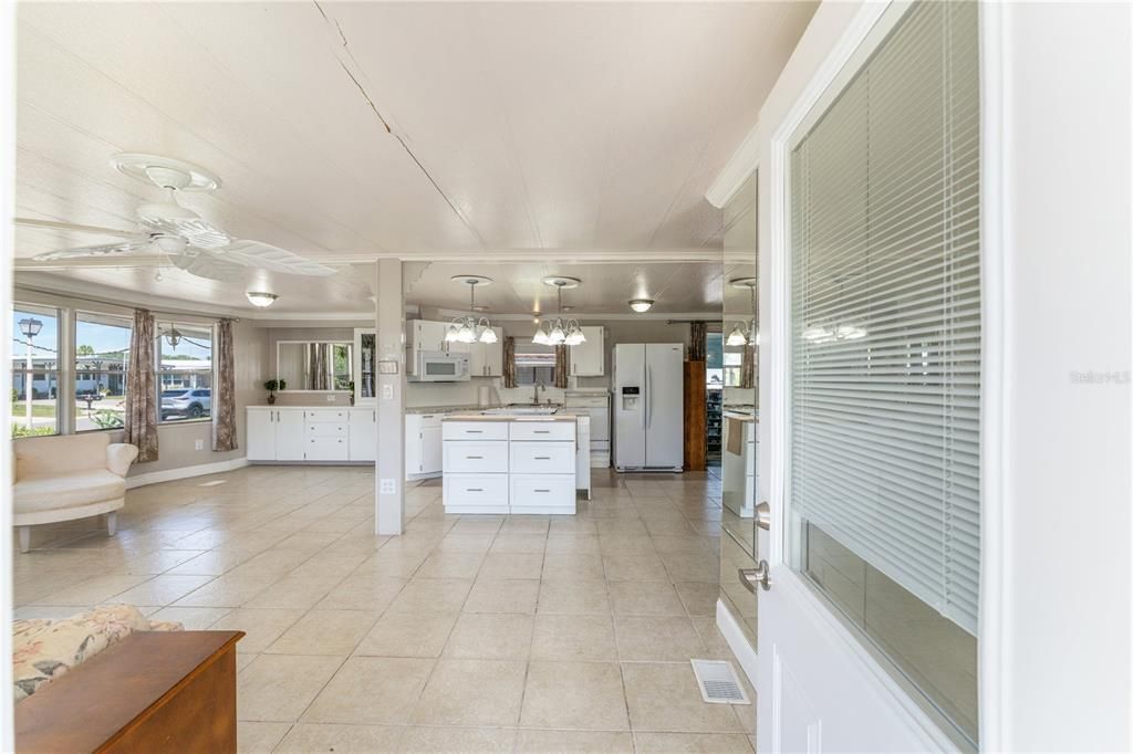 Activo con contrato: $129,000 (2 camas, 2 baños, 1200 Pies cuadrados)