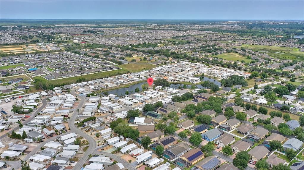 合同活跃: $115,000 (2 贝兹, 1 浴室, 910 平方英尺)