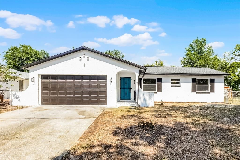 Recently Sold: $329,000 (3 beds, 2 baths, 1026 Square Feet)