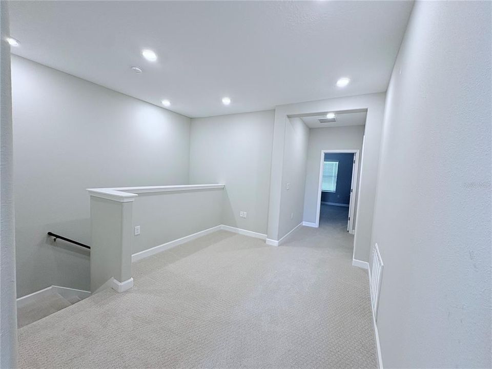 Active With Contract: $384,900 (3 beds, 2 baths, 1816 Square Feet)