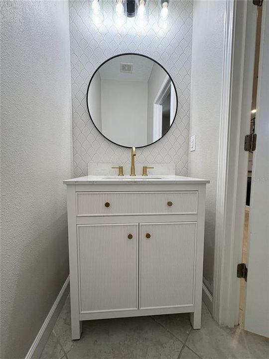 Active With Contract: $384,900 (3 beds, 2 baths, 1816 Square Feet)