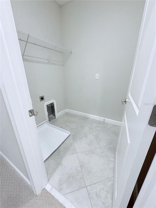 Active With Contract: $384,900 (3 beds, 2 baths, 1816 Square Feet)