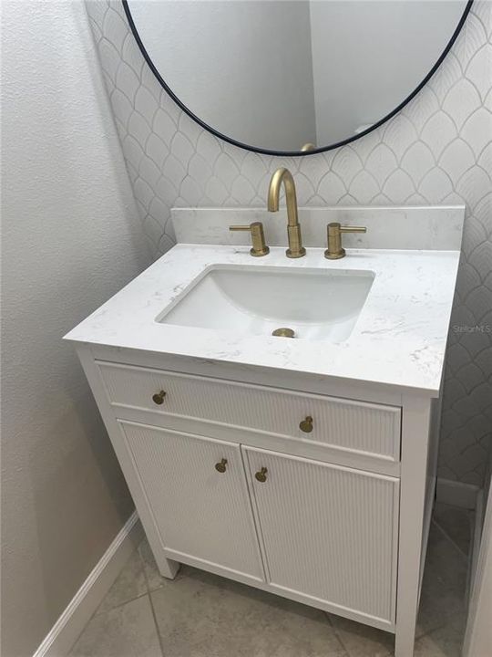 Active With Contract: $384,900 (3 beds, 2 baths, 1816 Square Feet)