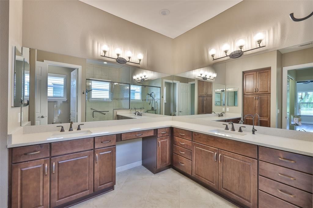 Active With Contract: $489,000 (3 beds, 2 baths, 2327 Square Feet)