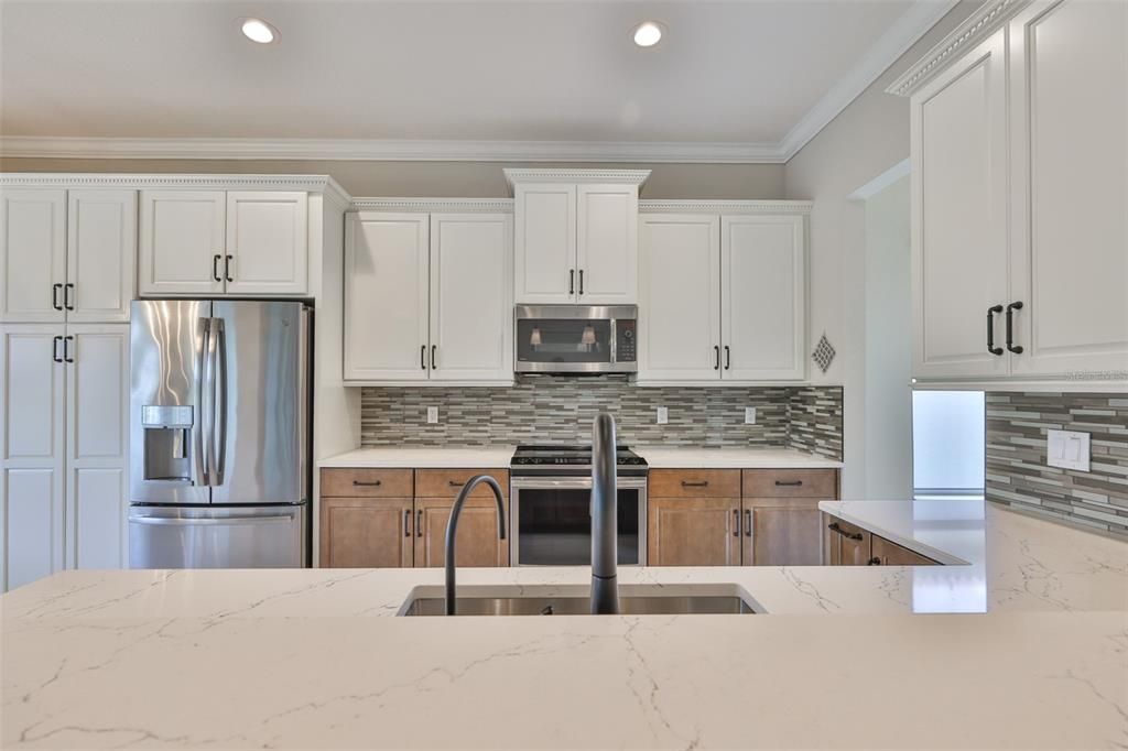 Active With Contract: $489,000 (3 beds, 2 baths, 2327 Square Feet)