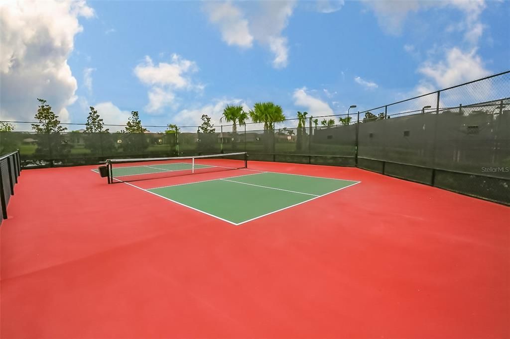 Active With Contract: $489,000 (3 beds, 2 baths, 2327 Square Feet)