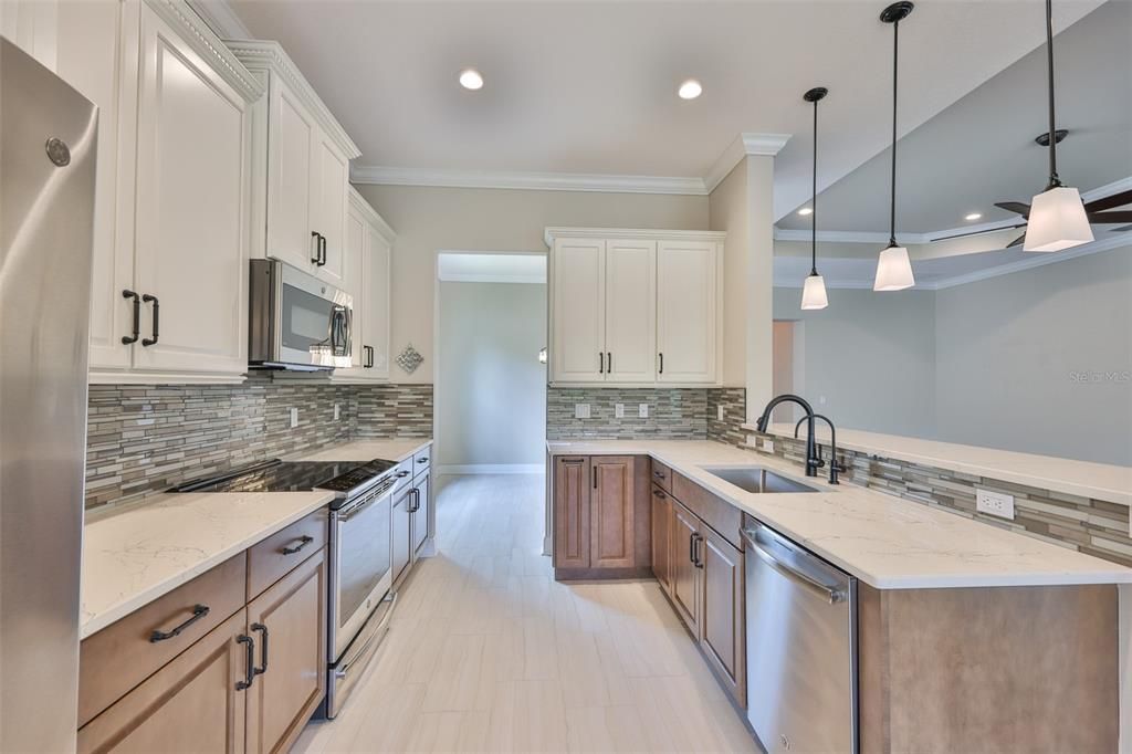 Active With Contract: $489,000 (3 beds, 2 baths, 2327 Square Feet)